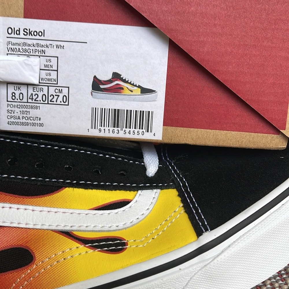Vans Men’s Old Skool
(Flame) Black/Black/True White 
VN0A38G1PHN Sneakers - Picture 15 of 16